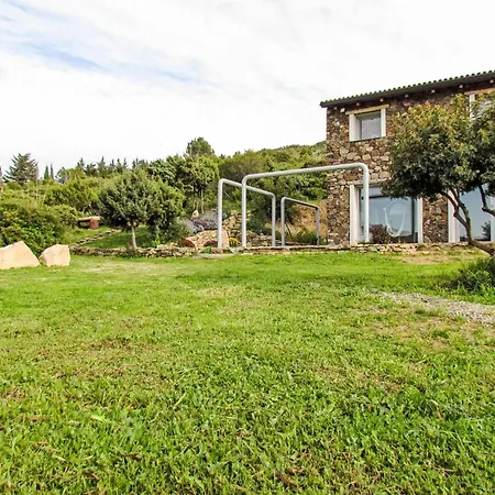 Holiday home Stone By Interhome